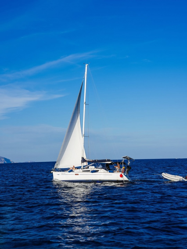 巴特勒社媒更新近期动态 一边度假一边训练两不耽误